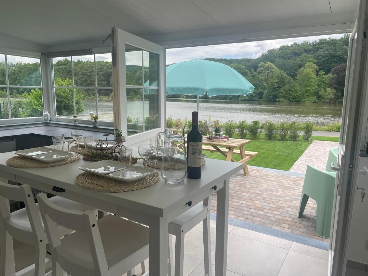 La Petite Maison Au Bord De L'Eau Hastiere-par-dela Exterior photo